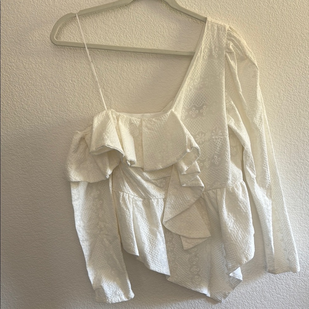Elegant White Ruffled Women's Top